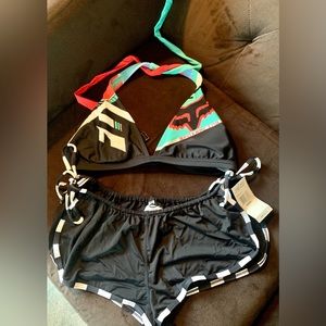 FOX HEAD SWIMSUIT; top L, bottoms M